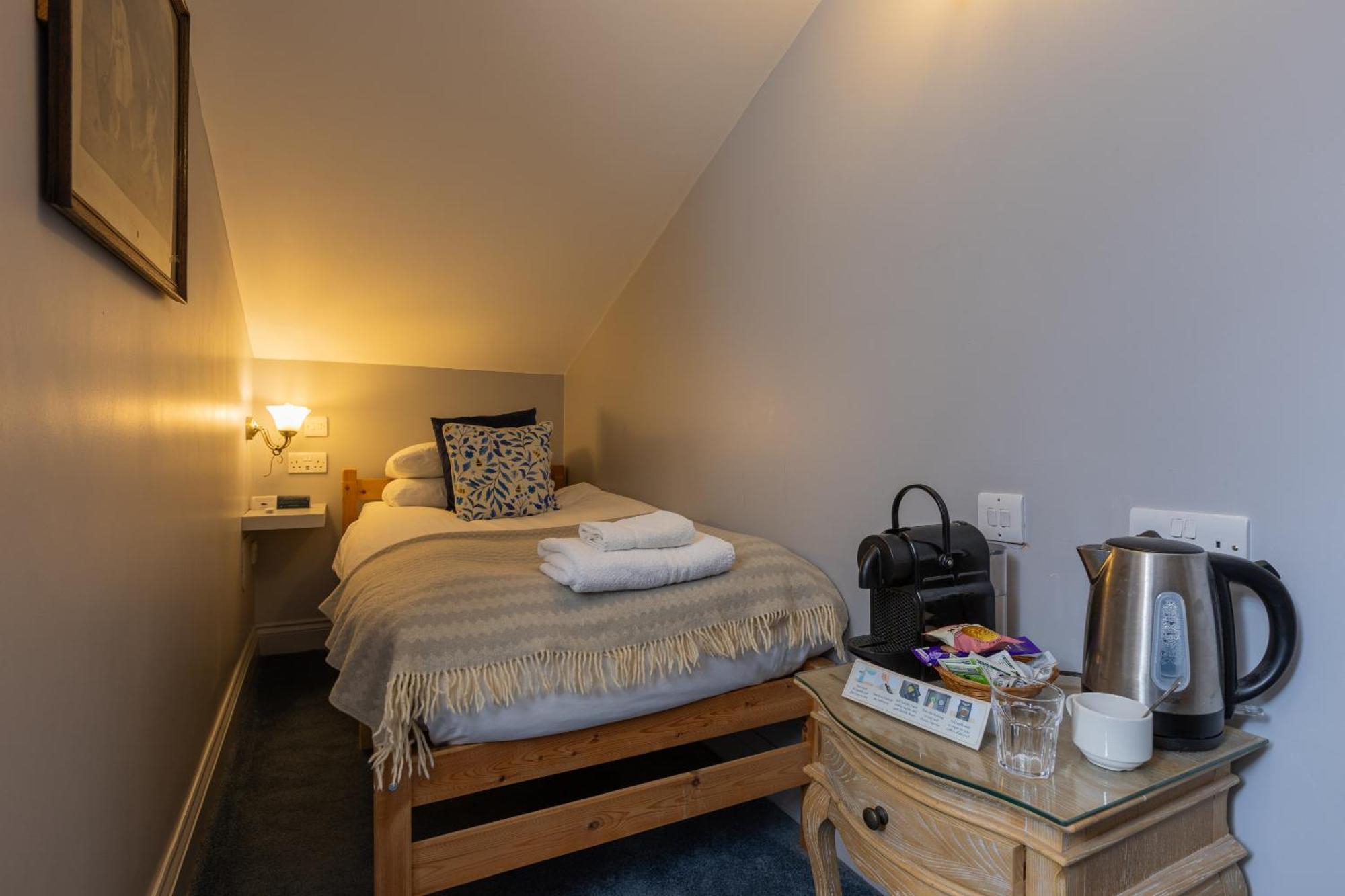 Blue Boar Hotel Maldon Habitación foto